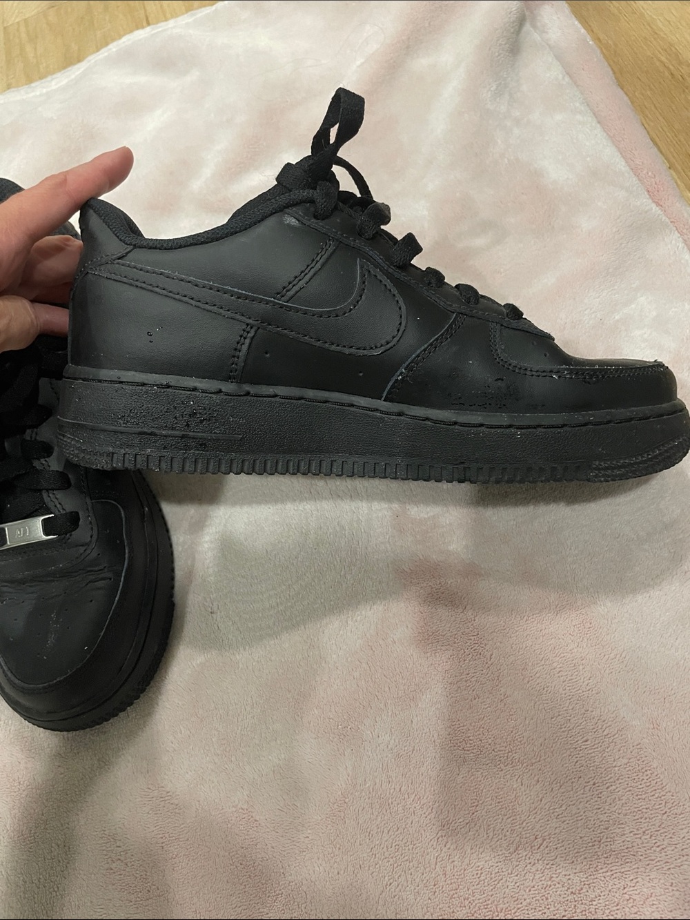 Nike Air Force 1 Black Sneakers 6Y / Women’s 7.5